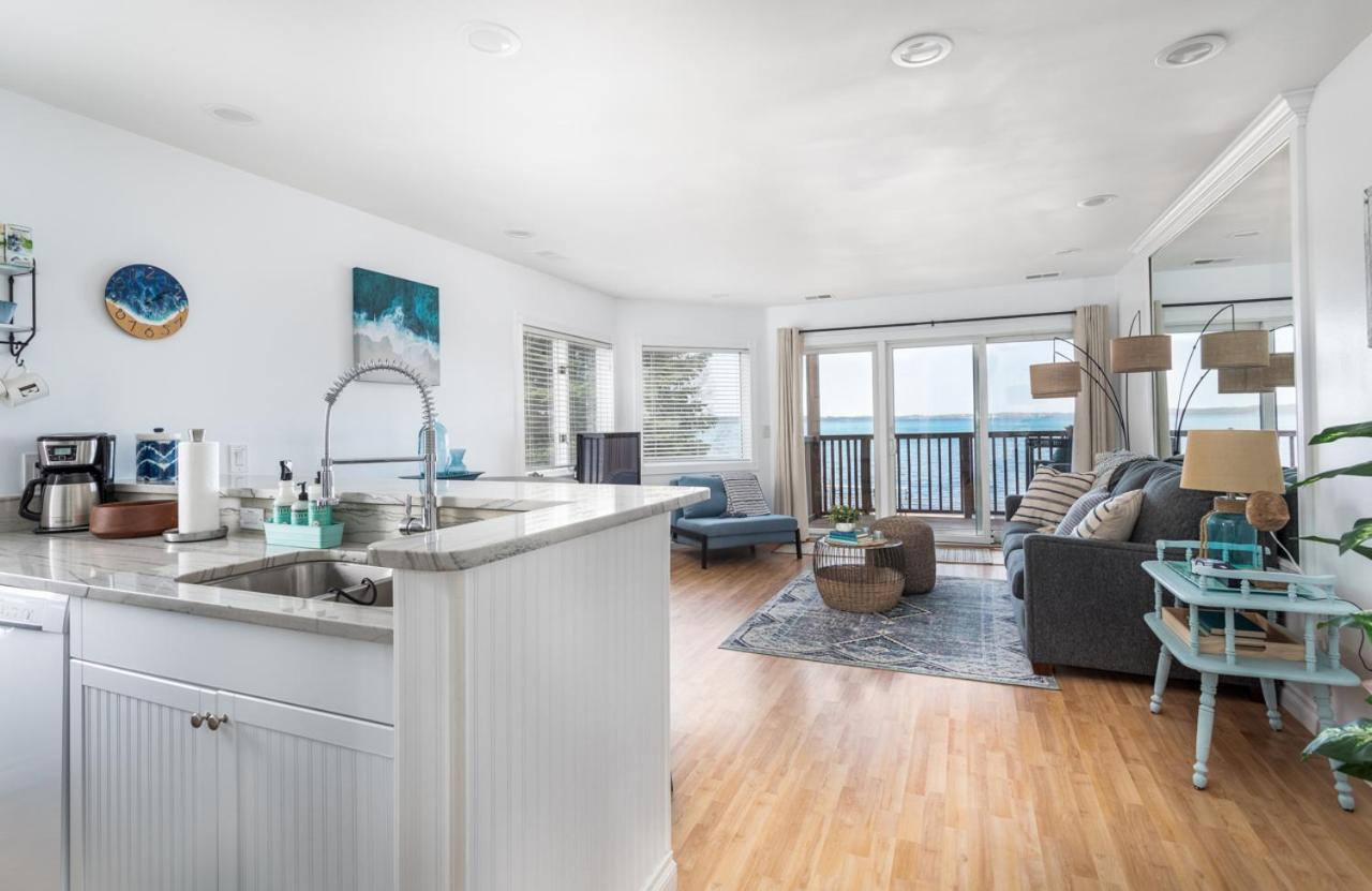New Listing Beach Bliss 211! Stunning Bay View 特拉弗斯城 外观 照片