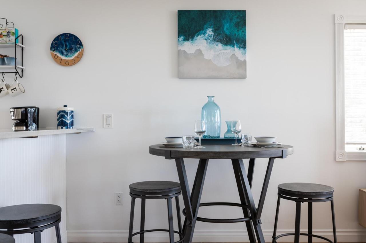 New Listing Beach Bliss 211! Stunning Bay View 特拉弗斯城 外观 照片