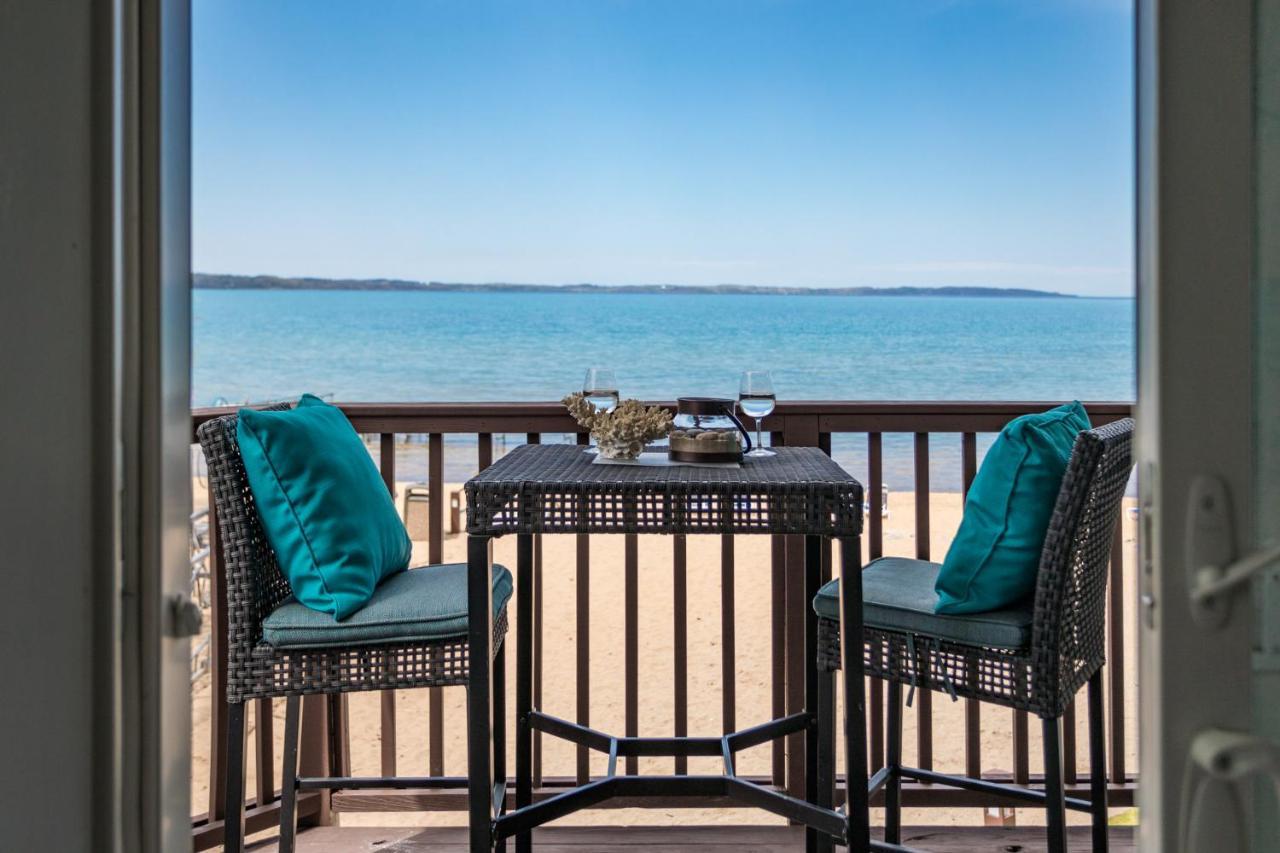 New Listing Beach Bliss 211! Stunning Bay View 特拉弗斯城 外观 照片