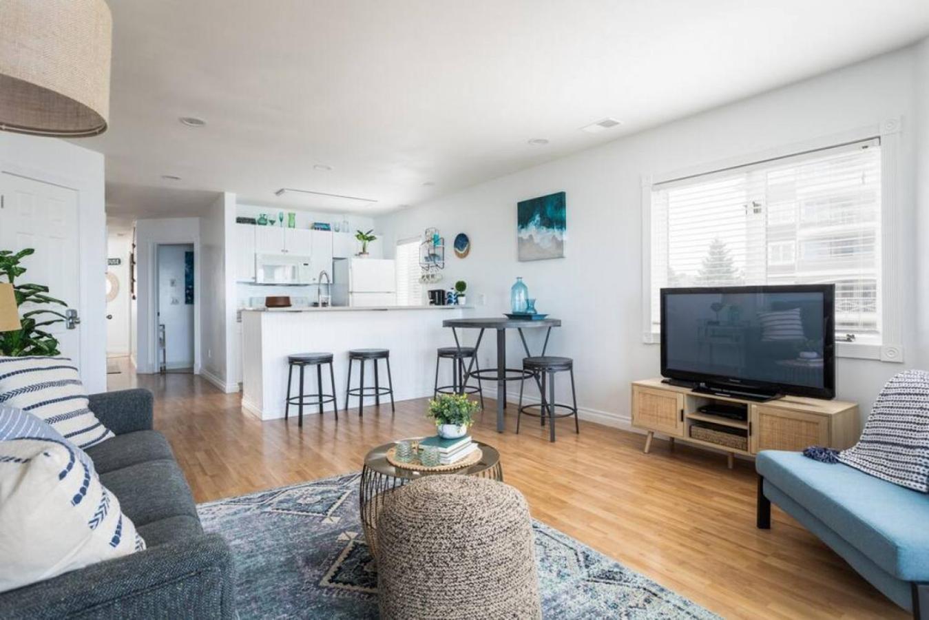 New Listing Beach Bliss 211! Stunning Bay View 特拉弗斯城 外观 照片