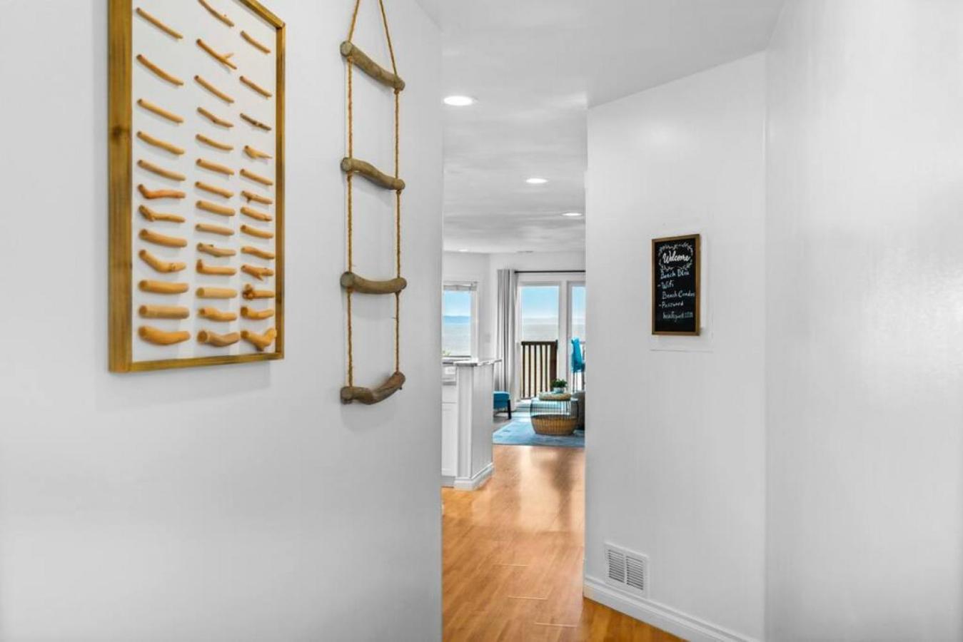 New Listing Beach Bliss 211! Stunning Bay View 特拉弗斯城 外观 照片